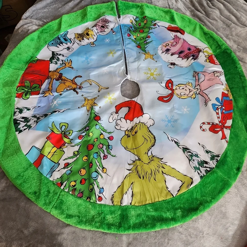 The Grinch 48” Christmas Tree Skirt + 2 Joy Stockings NWT - Picture 3 of 3